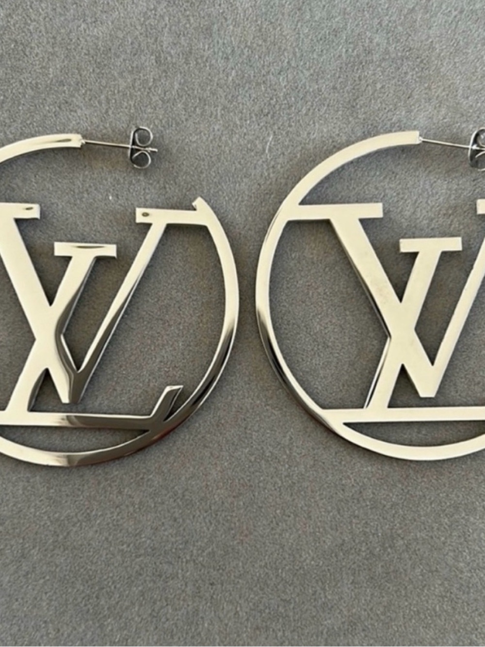 ❤️ Last One❤️ New LV stainless steel Silver hoop earrings